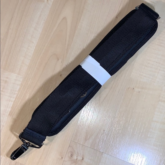 iSKIN HAPPY FRIENDS Silo Slim padded laptop bag - Picture 10 of 11